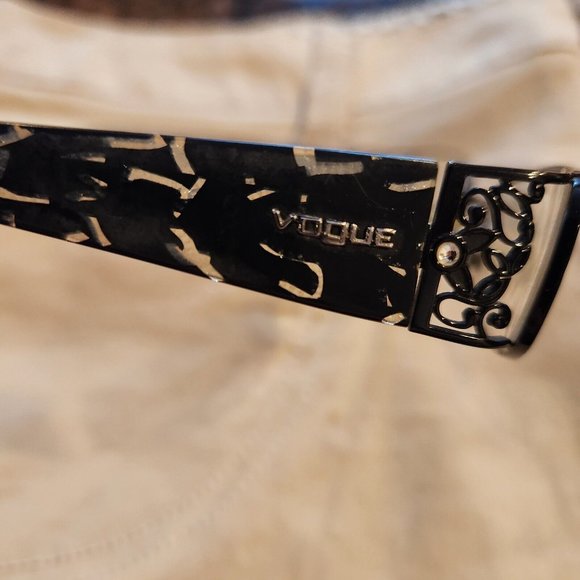 VOGUE VO3661-B 352 Eyeglasses Frames Only 52-16-130 Black Crystal Polish - Picture 8 of 9